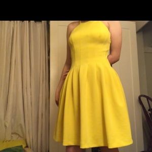 Yellow Calvin Klein dress (with pockets) 💛